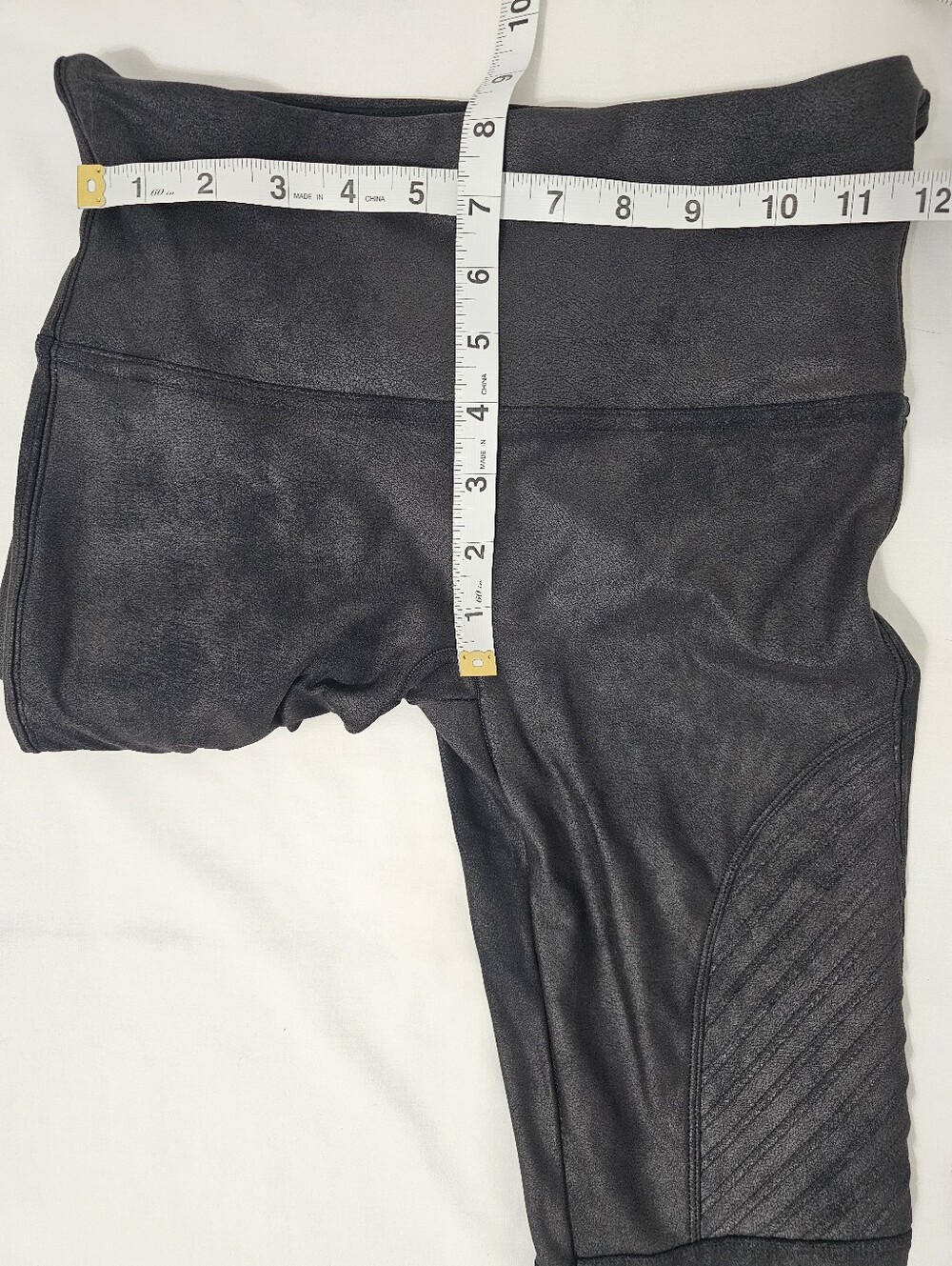 SPANX Faux Leather Moto Leggings Black Petite Medium M Ribbed Panel - Picture 8 of 9